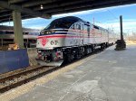 VRE V67 arrives the station